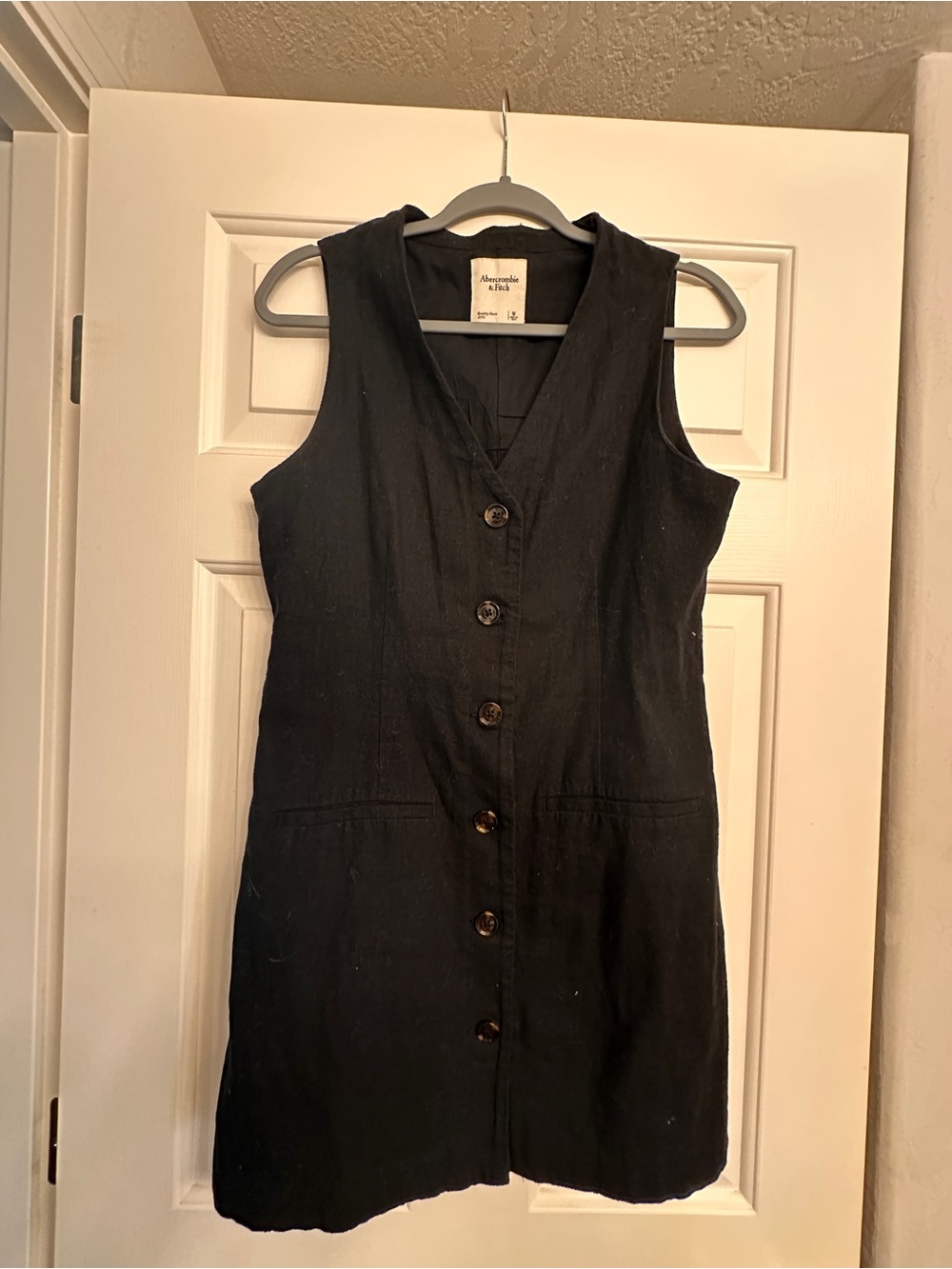 Abercrombie & Fitch Black Sleeveless Button-Front Mini Dress